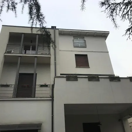 Guzzi - Apartment *